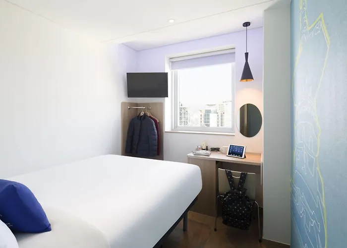 Ibis Budget Ambassador Dongdaemun 2*