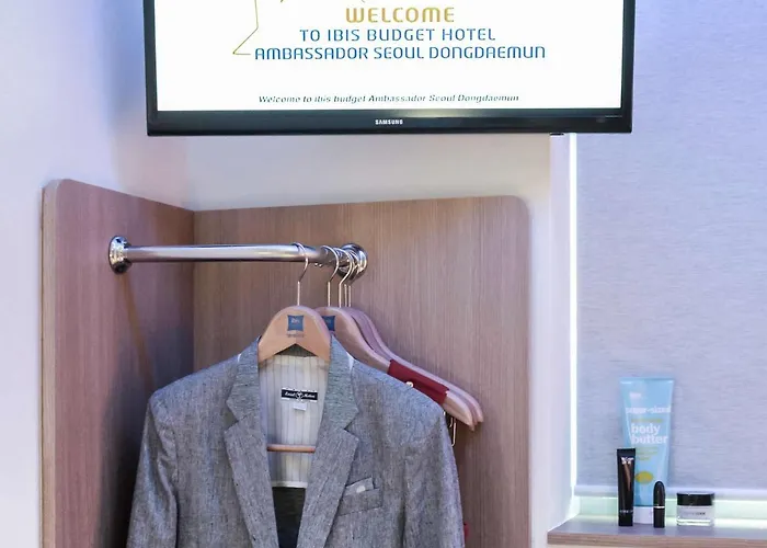 Ibis Budget Ambassador Dongdaemun 2*